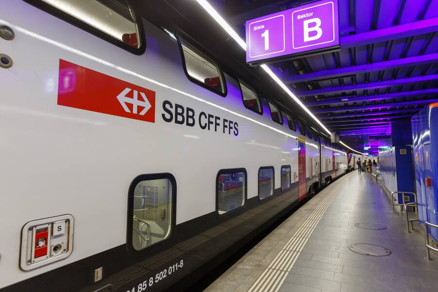 Zürich, Schweiz - 22. Juli 2020: InterCity Doppelstock Zug im Bahnhof Flughafen Zürich (ZRH) in der Schweiz. (KEYSTONE/CHROMORANGE/Markus Mainka)