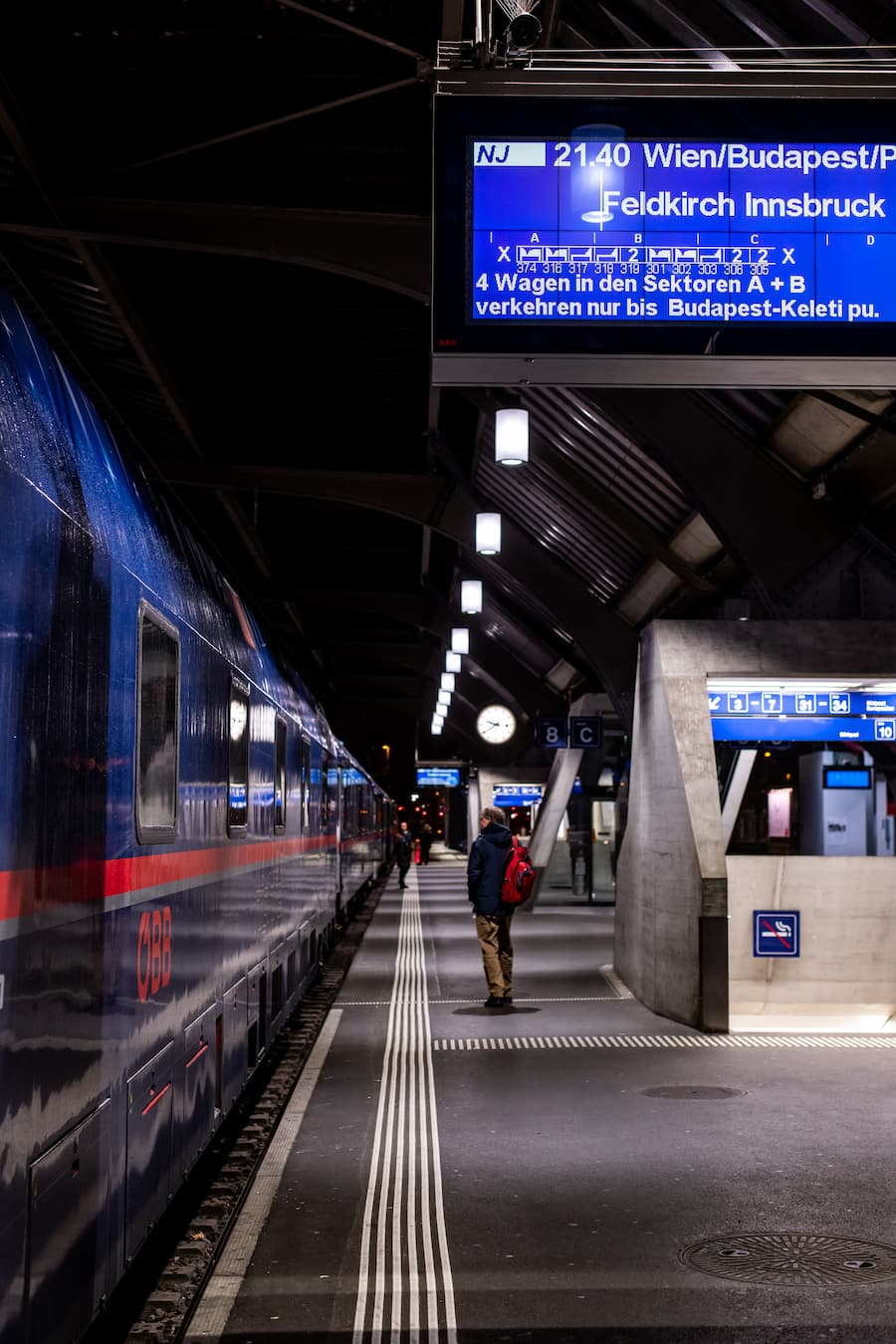 Der Nightjet der OeBB steht zur Abfahrt nach Wien im Hauptbahnhof ZÃ¼rich bereit.29.11.2019Foto: Thomas LÃ¼thi